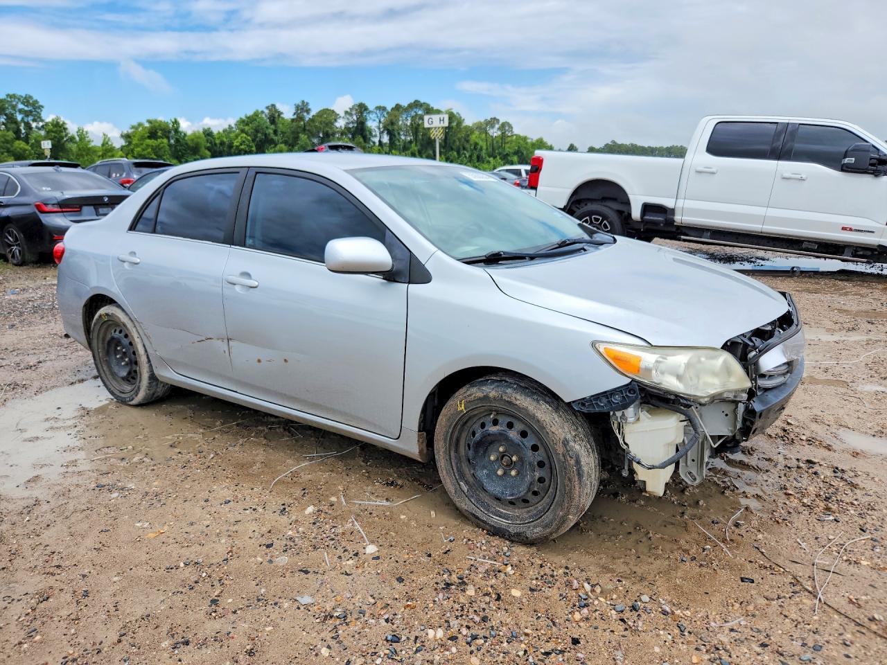 2013 Toyota Corolla Le - Image 4
