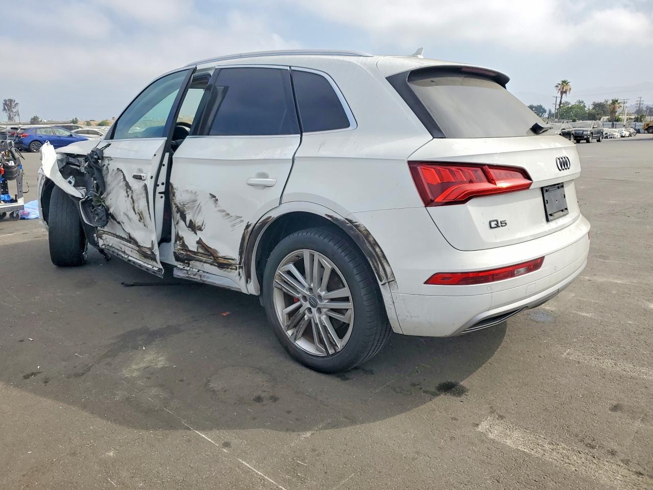 2019 Audi Q5 Premium Plus - Image 2