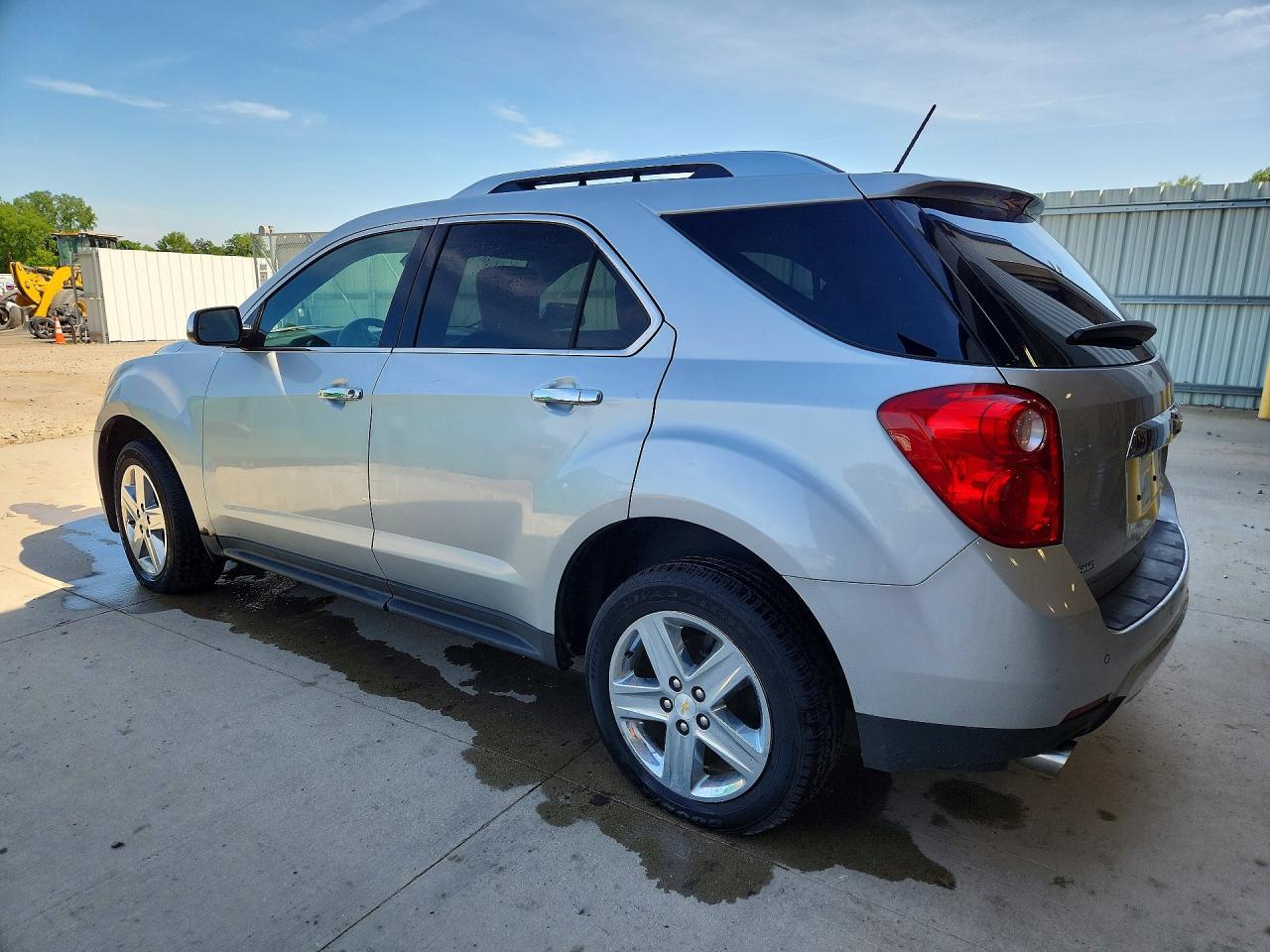 2015 Chevrolet Equinox - Фото 2