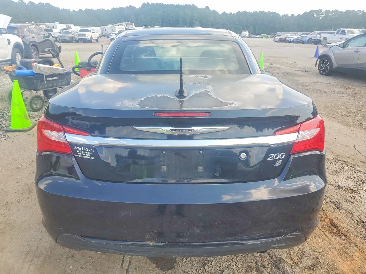 2013 Chrysler 200 S - Фото 6