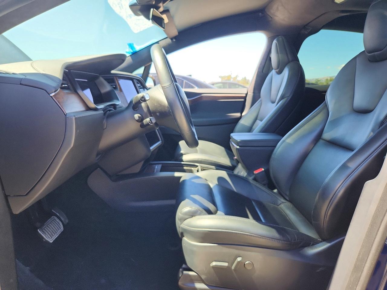 2021 Tesla Model X - Image 7