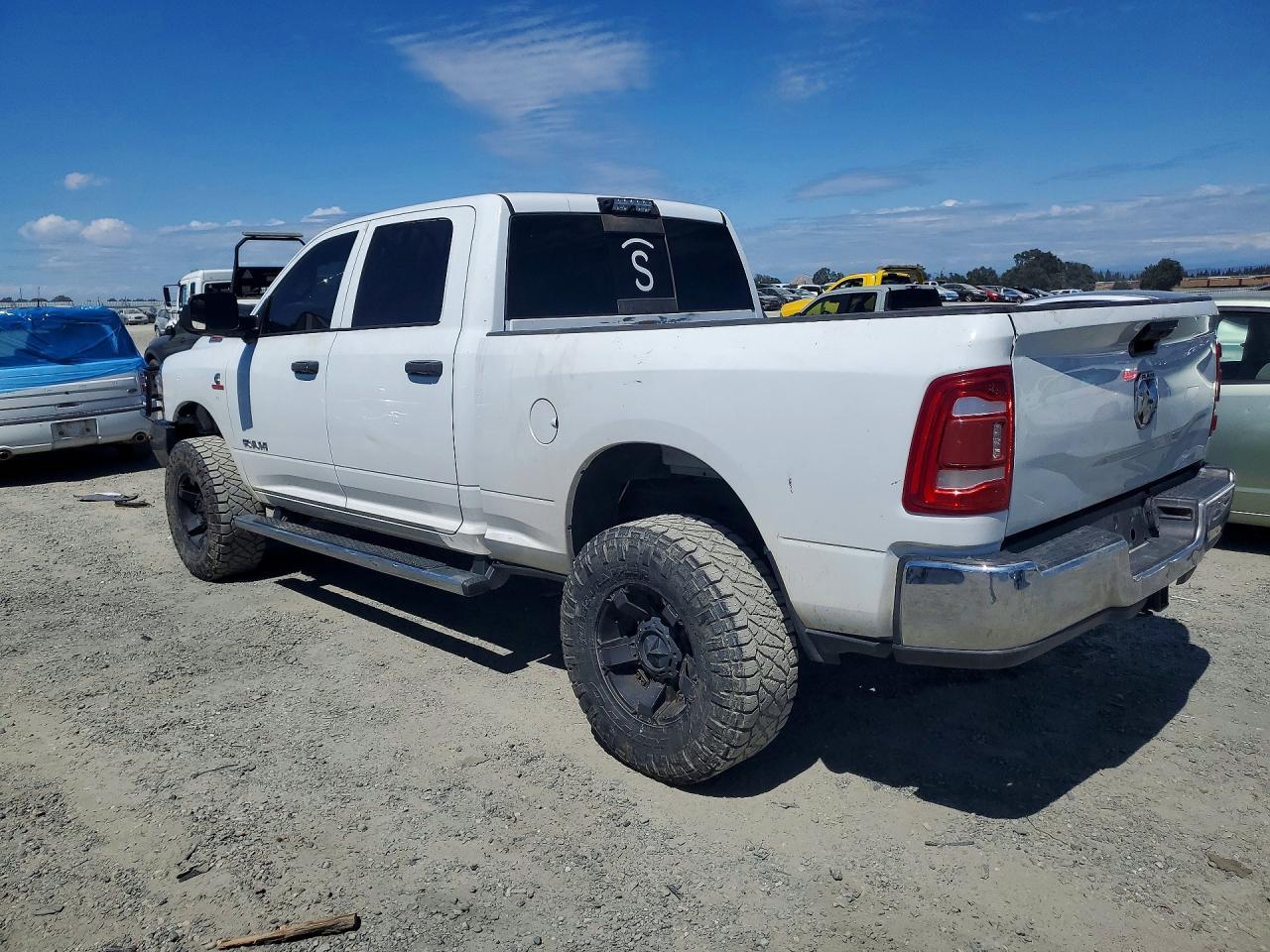2021 Ram 2500 Tradesman - Фото 2
