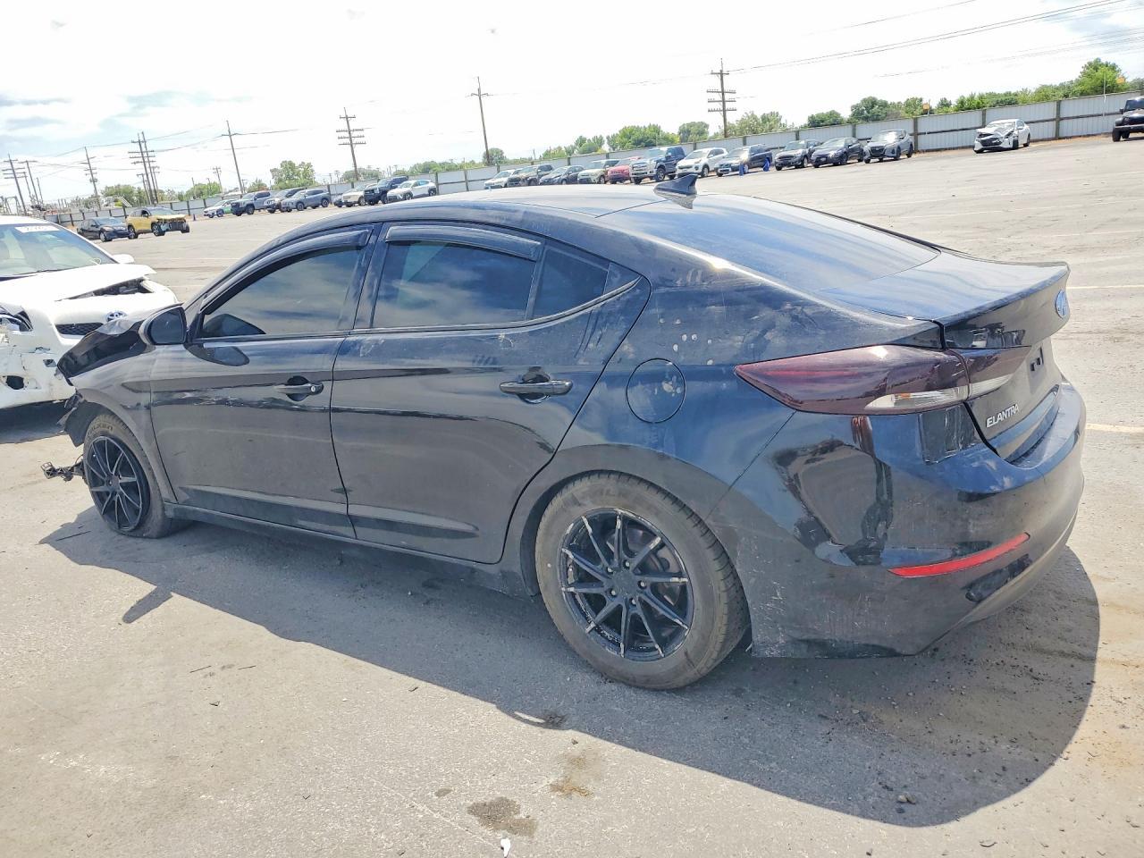2018 Hyundai Elantra Sel - Фото 2