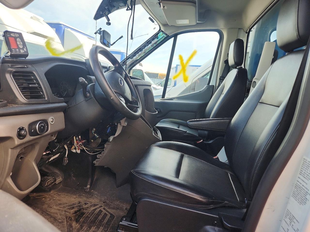 2020 Ford Transit Delivery Truck - Фото 7