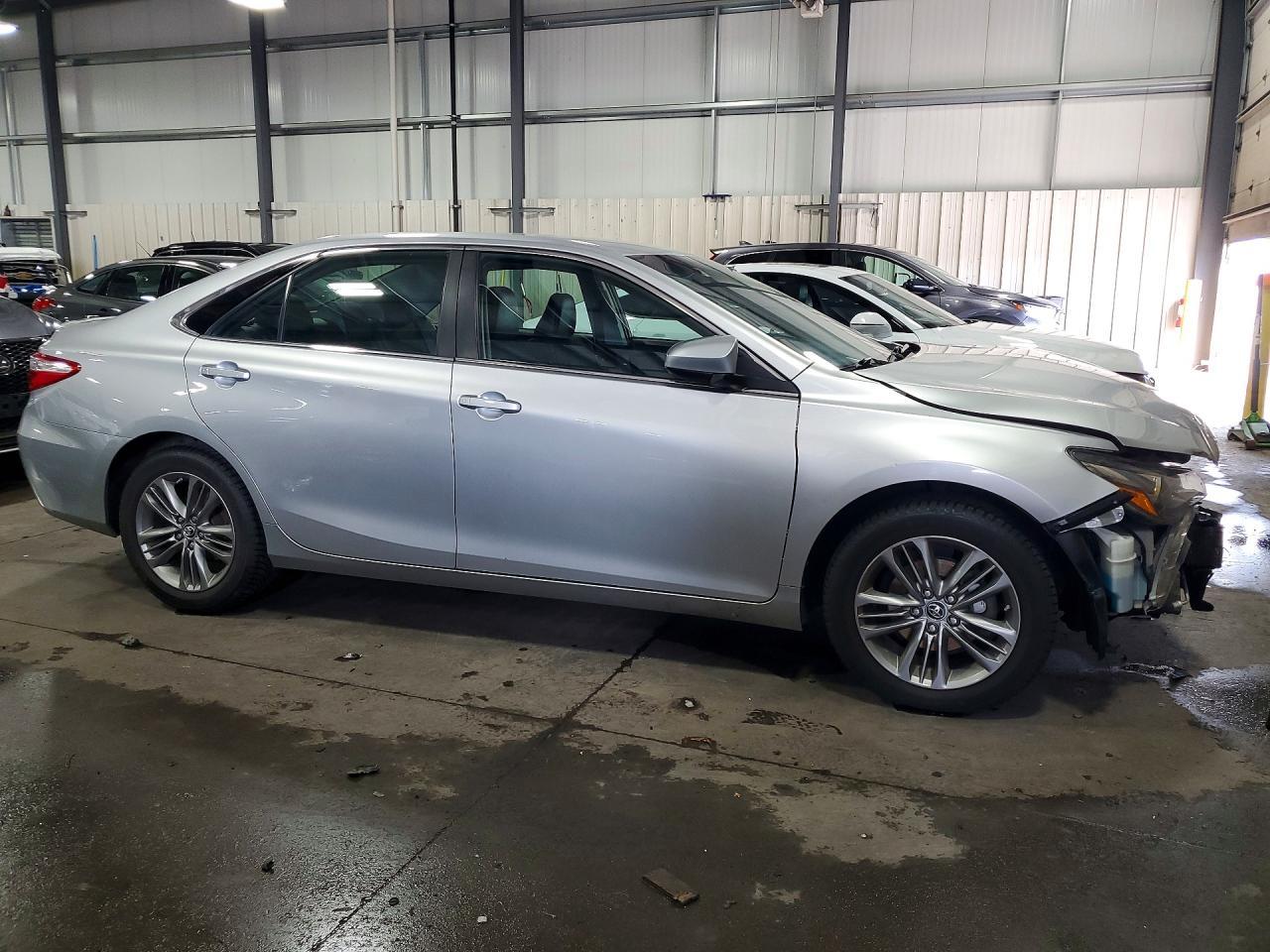 2015 Toyota Camry Se - Image 4