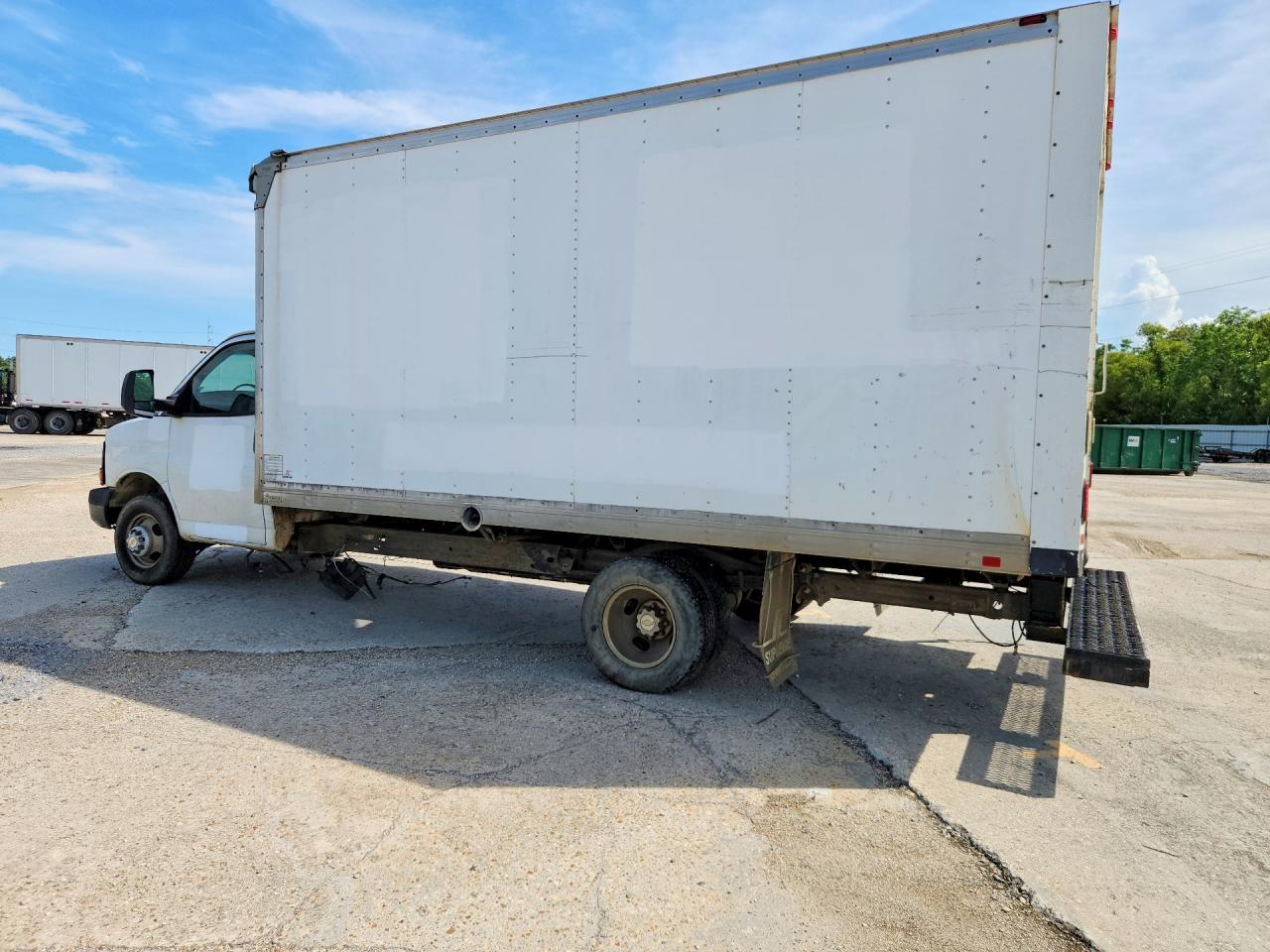 2015 Chevrolet Express G3500 - Фото 2