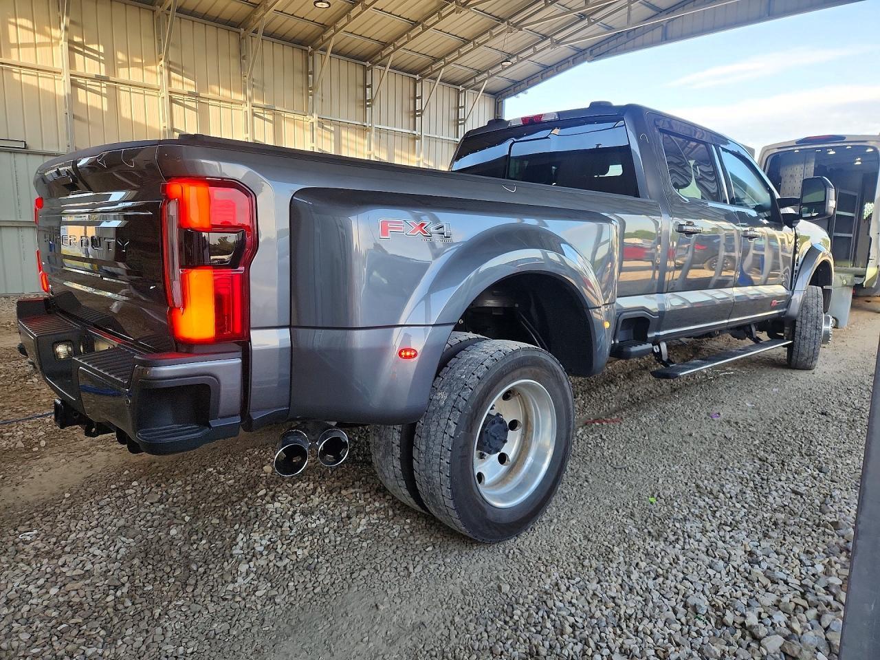 2026 Ford F450 Super Duty - Фото 3