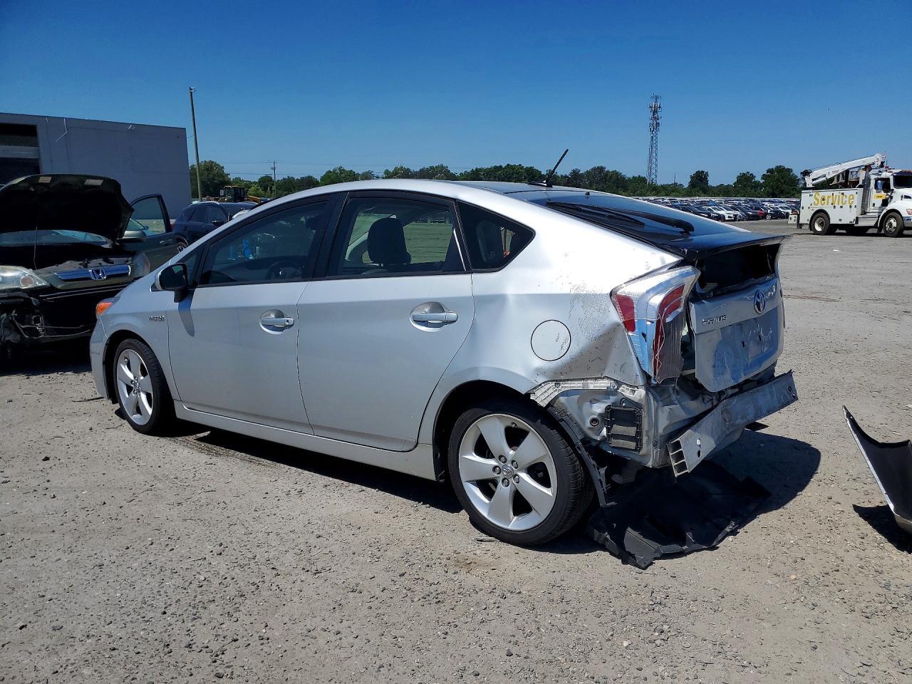 2015 Toyota Prius Five - Image 2