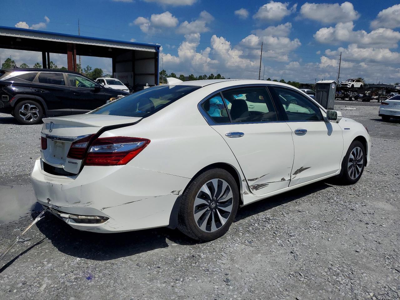 2017 Honda Accord - Фото 3