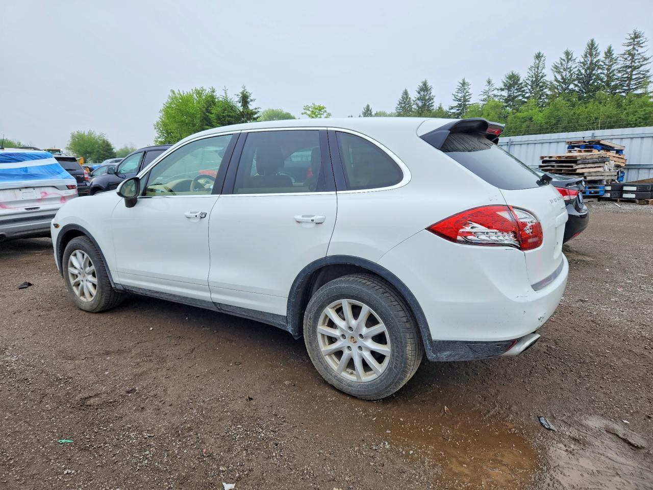2013 Porsche Cayenne - Image 2