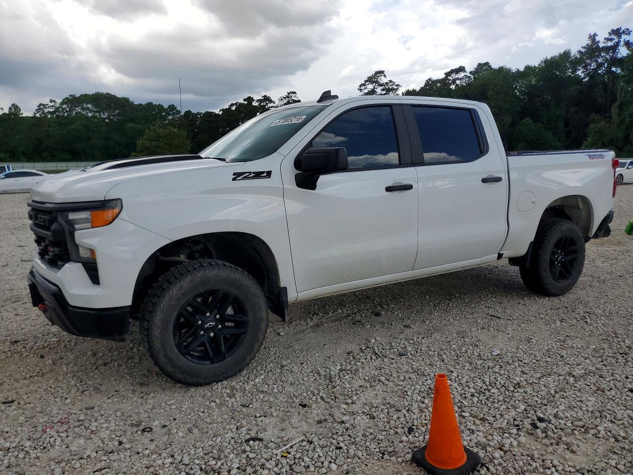 2024 Chevrolet Silverado K1500 Trail Boss Custom