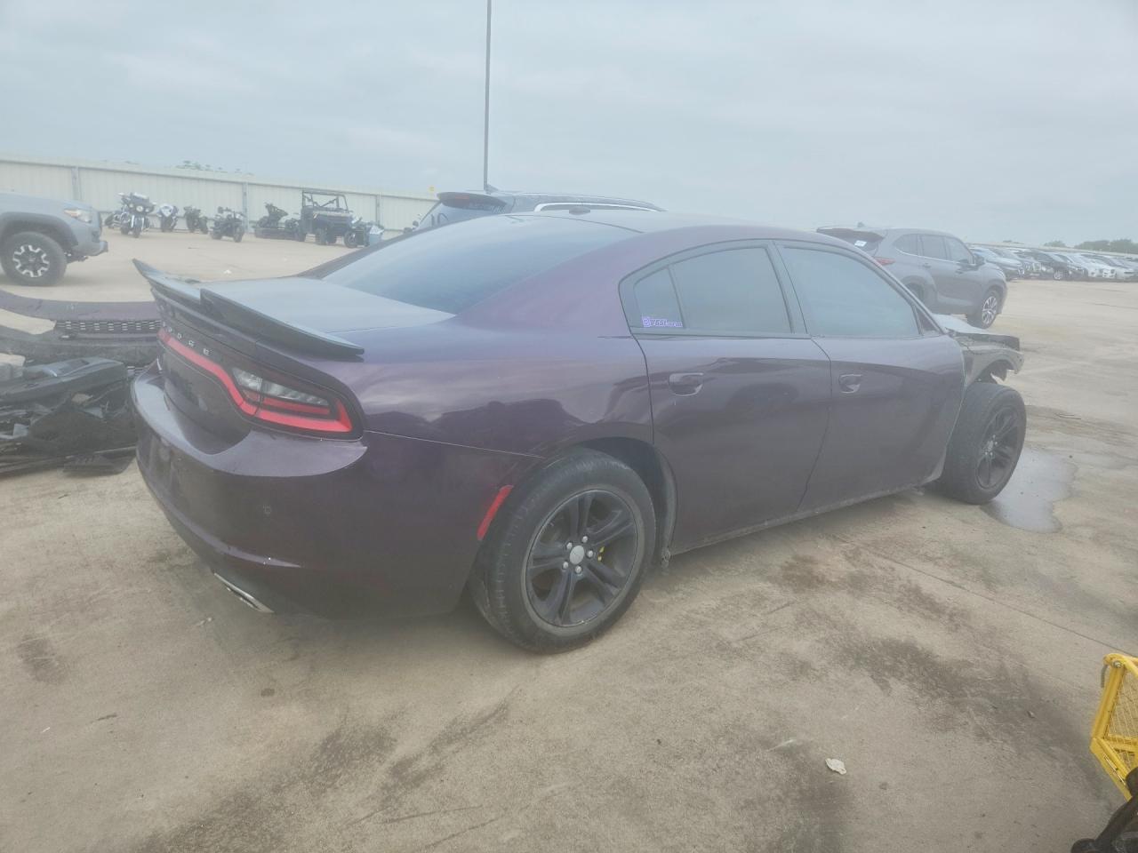 2022 Dodge Charger Sxt - Image 3
