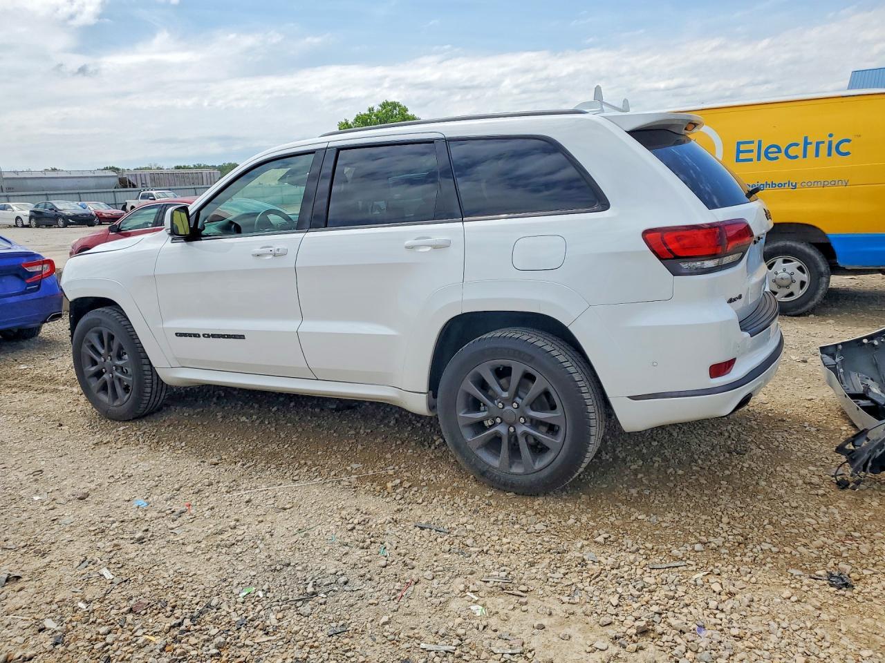 2019 Jeep Grand Cherokee Overland - Фото 2
