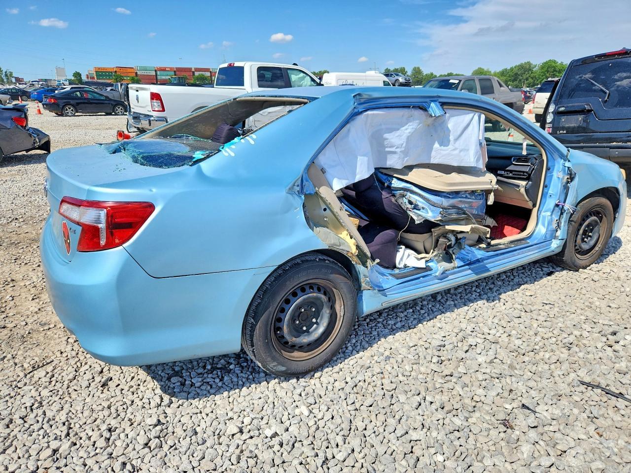 2012 Toyota Camry Le - Image 3