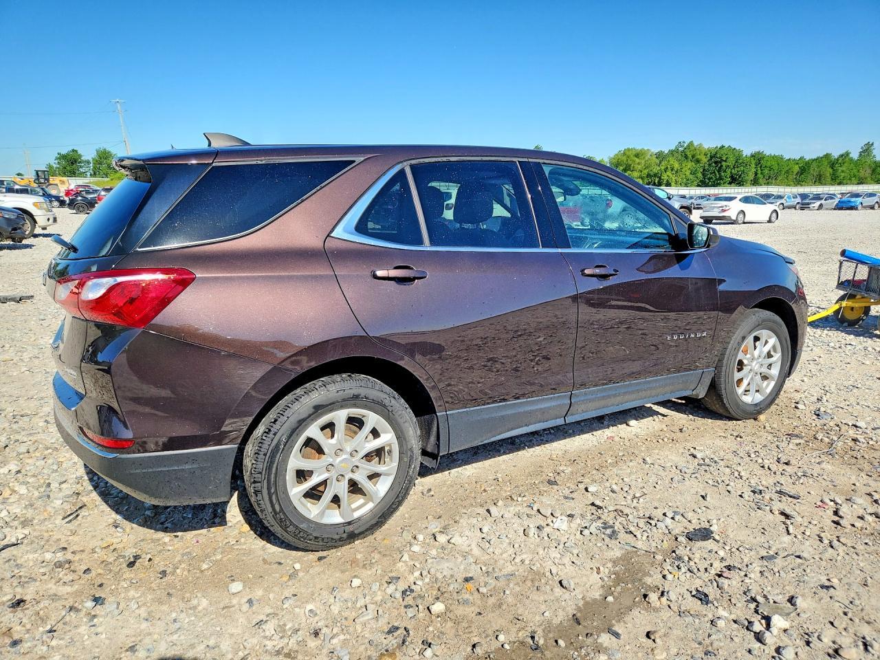 2020 Chevrolet Equinox Lt - Image 3