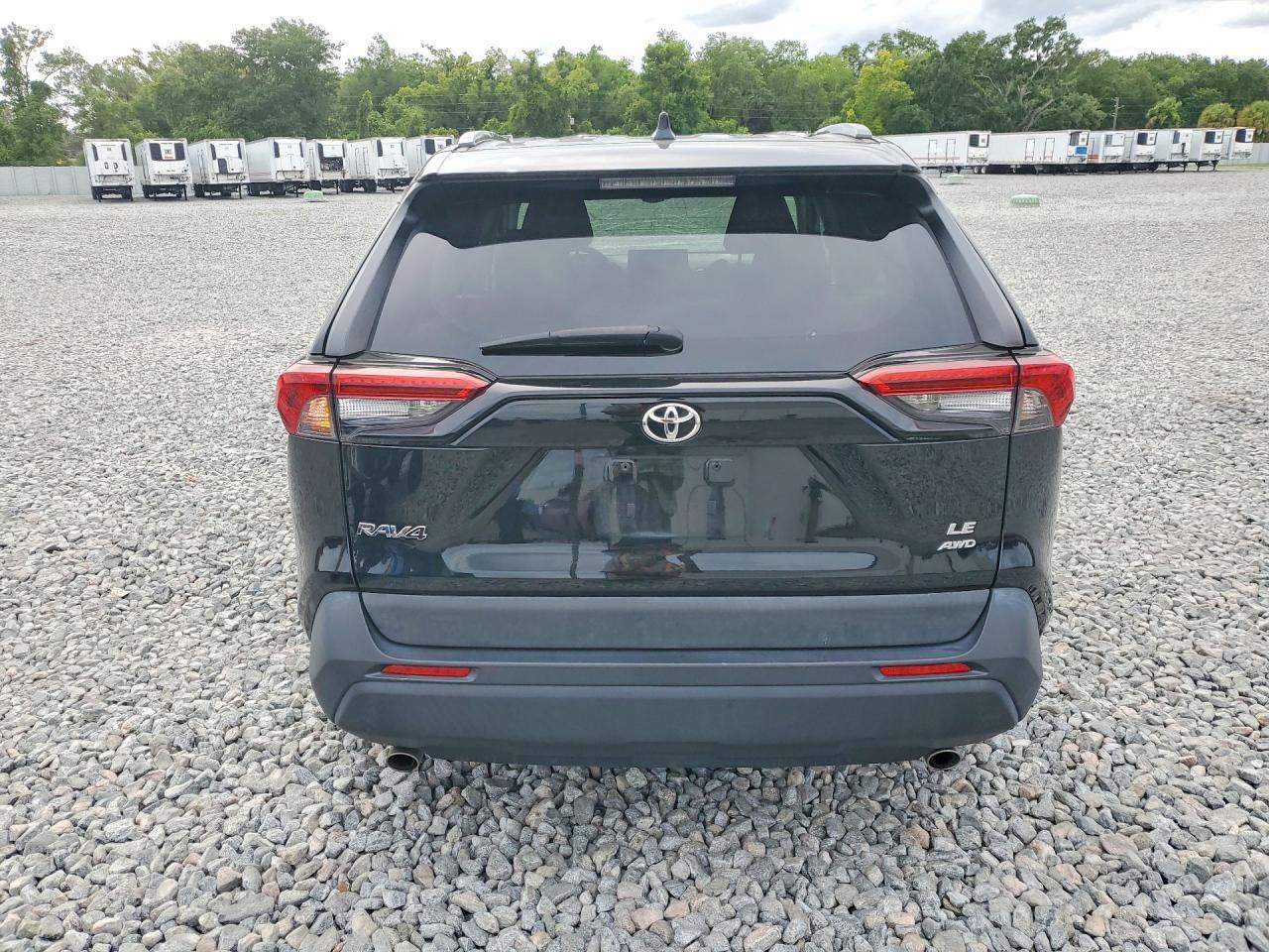 2021 Toyota Rav4 Le - Фото 6