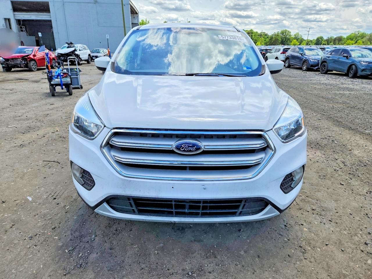 2019 Ford Escape Se - Фото 5
