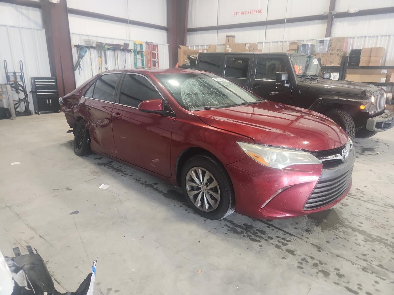 2015 Toyota Camry Le - Фото 4