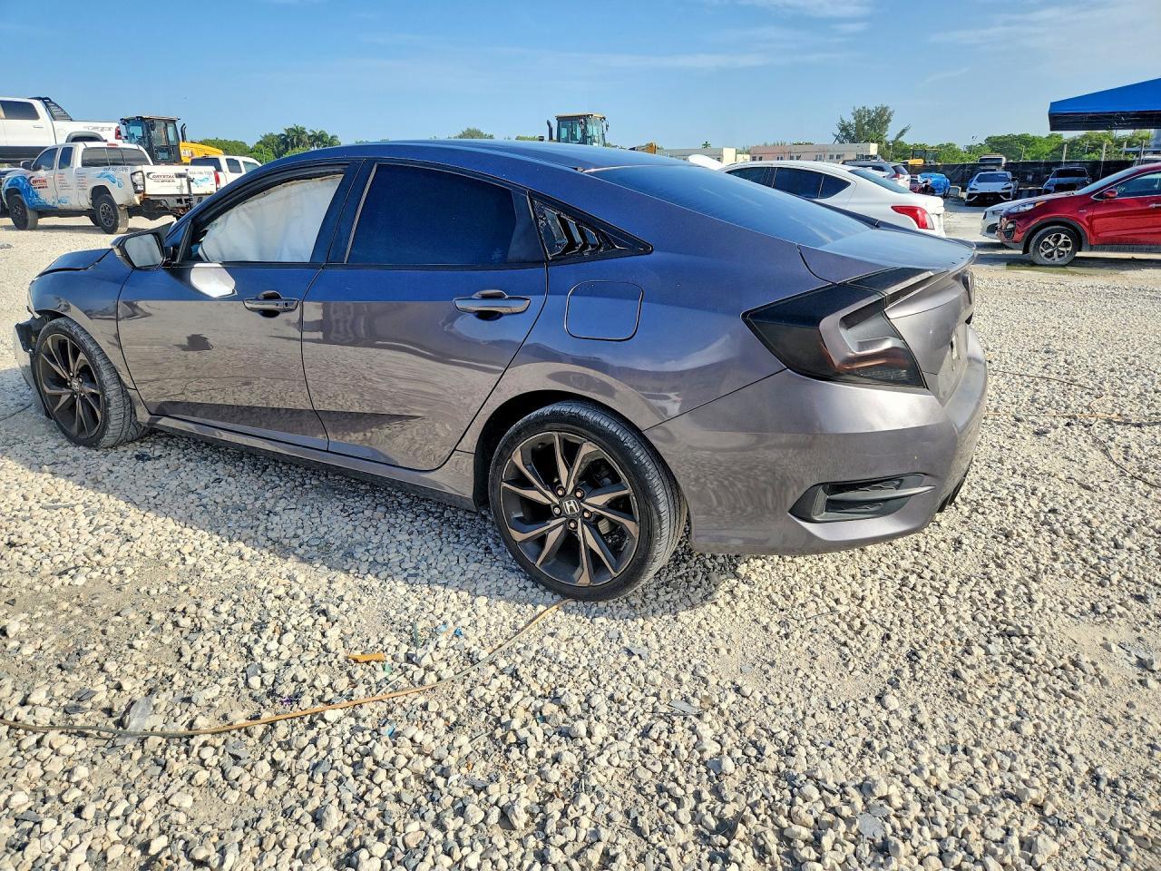 2020 Honda Civic Sport - Фото 2