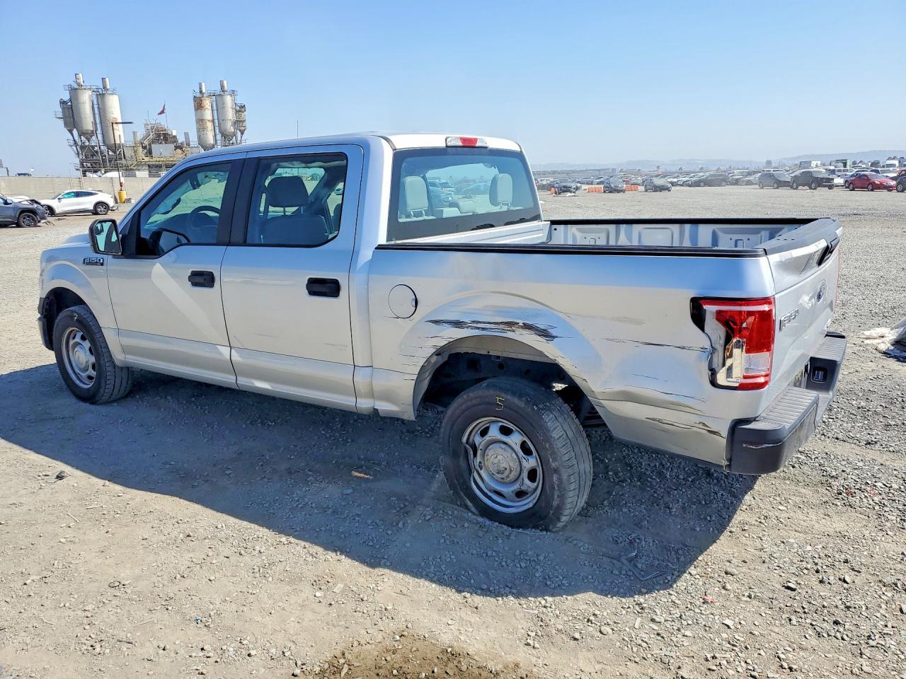 2016 Ford F150 Supercrew - Фото 2