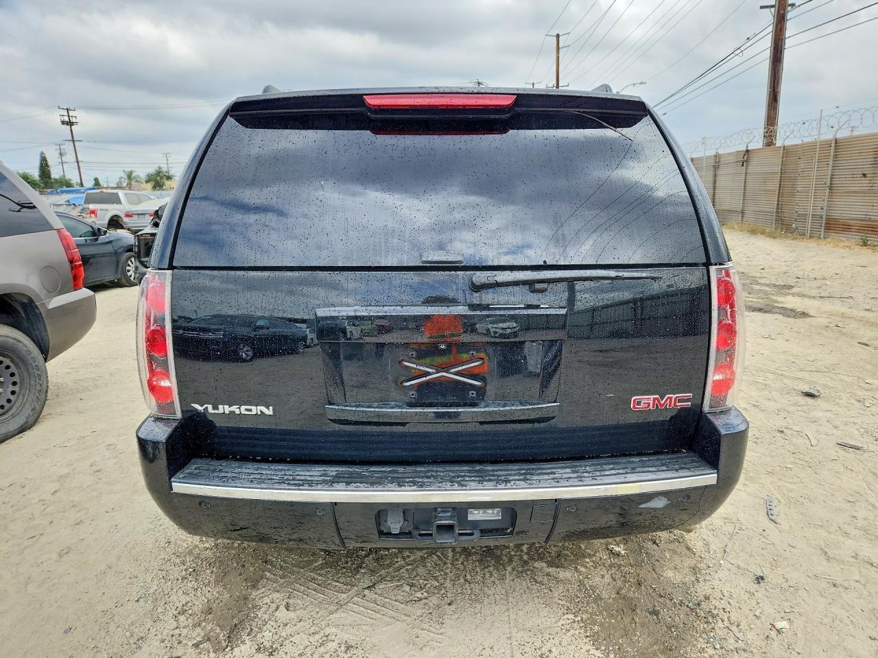 2014 GMC Yukon - Image 6