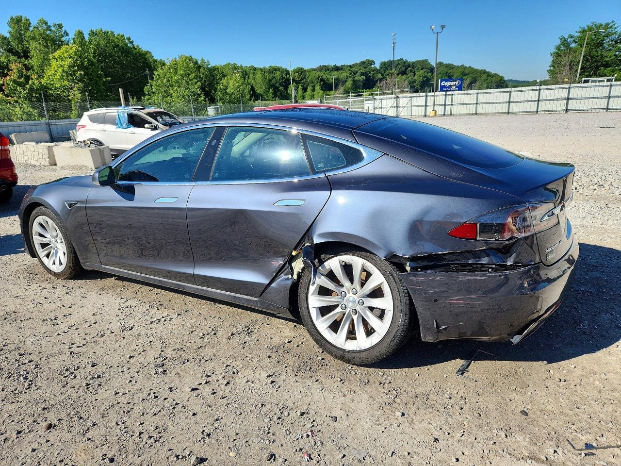 2016 Tesla Model S - Фото 2