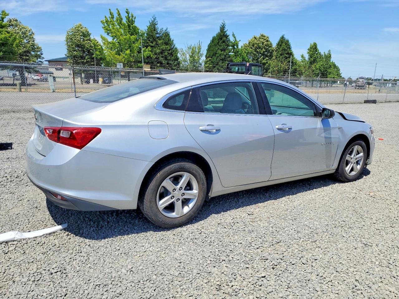 2020 Chevrolet Malibu Ls - Фото 3