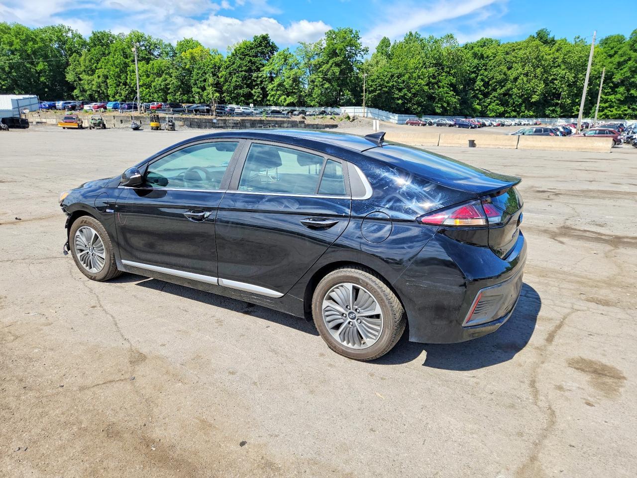 2020 Hyundai Ioniq Limited - Image 2
