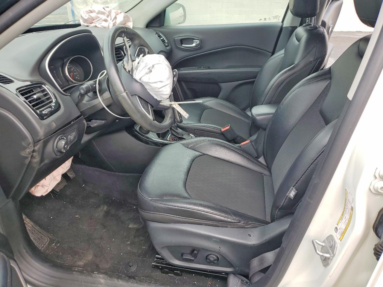 2018 Jeep Compass Latitude - Image 7