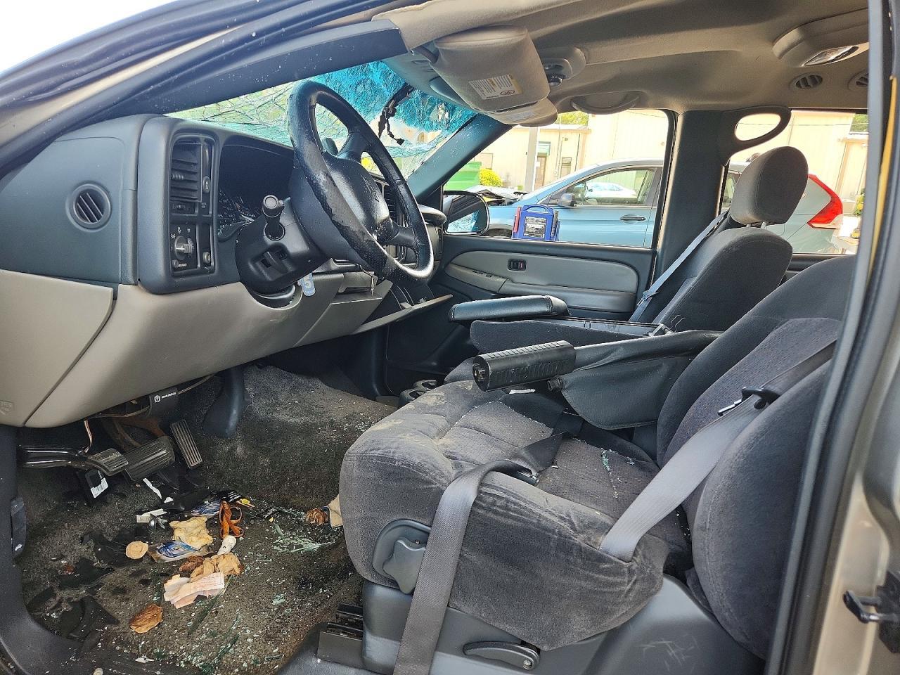 2001 Chevrolet Tahoe C1500 - Фото 7