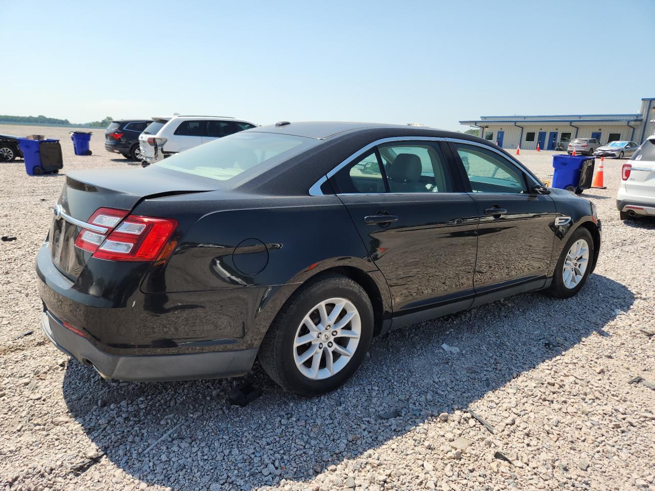 2013 Ford Taurus Se - Фото 3