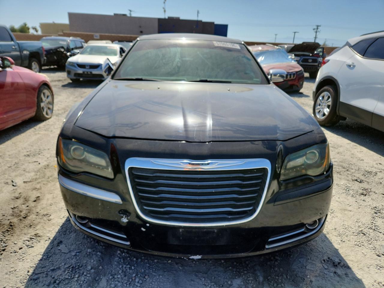 2013 Chrysler 300C - Image 5
