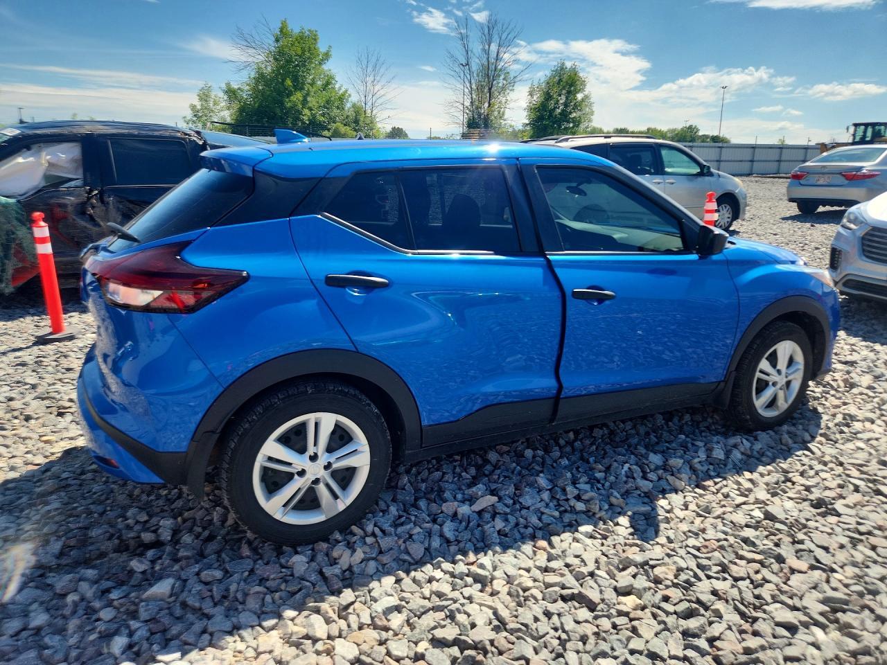 2021 Nissan Kicks S - Image 3