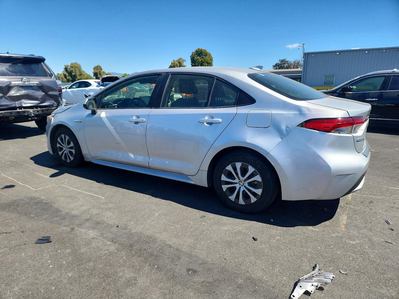 2021 Toyota Corolla Le - Фото 2