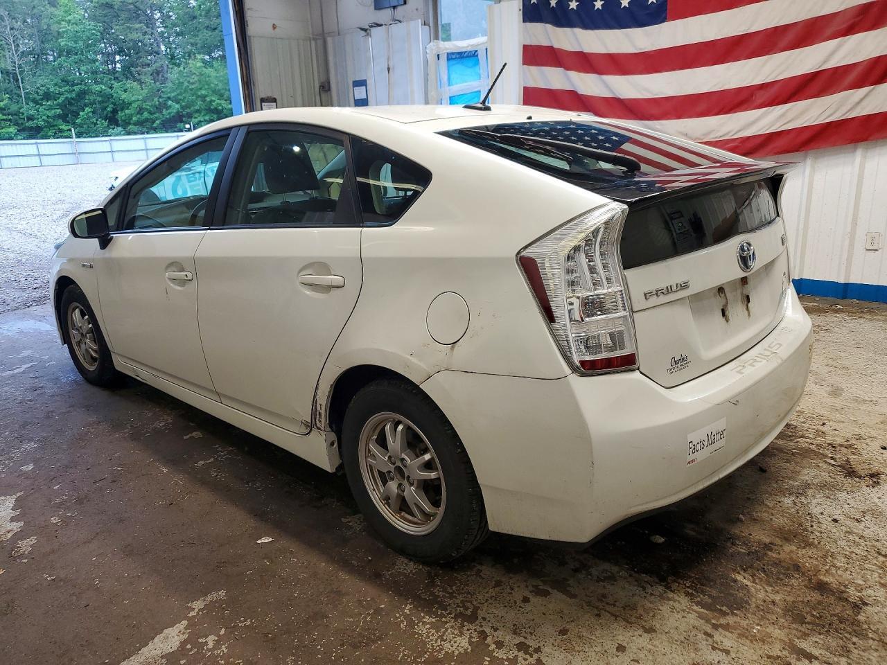 2010 Toyota Prius Iii - Фото 2