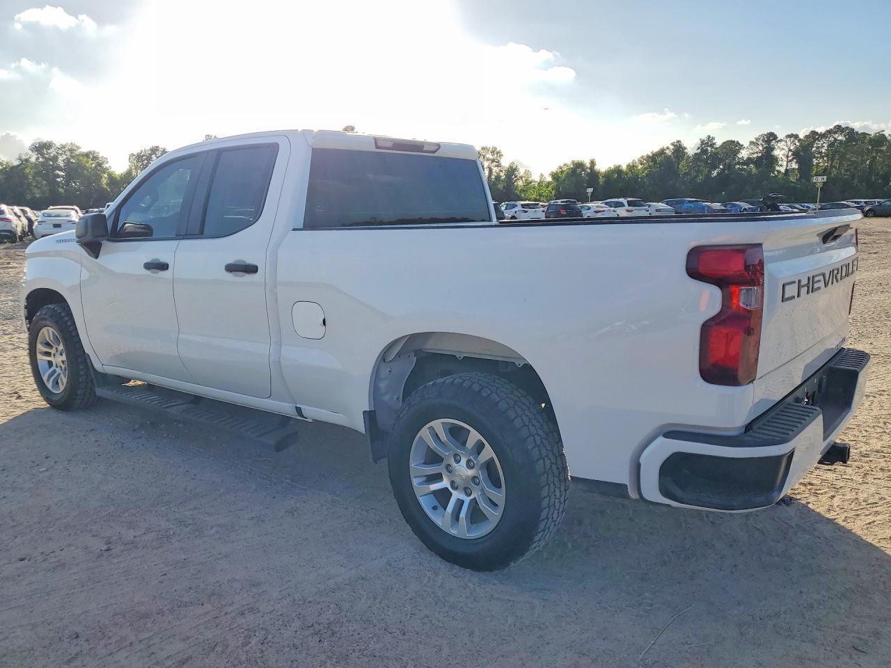 2019 Chevrolet Silverado C1500 - Фото 2