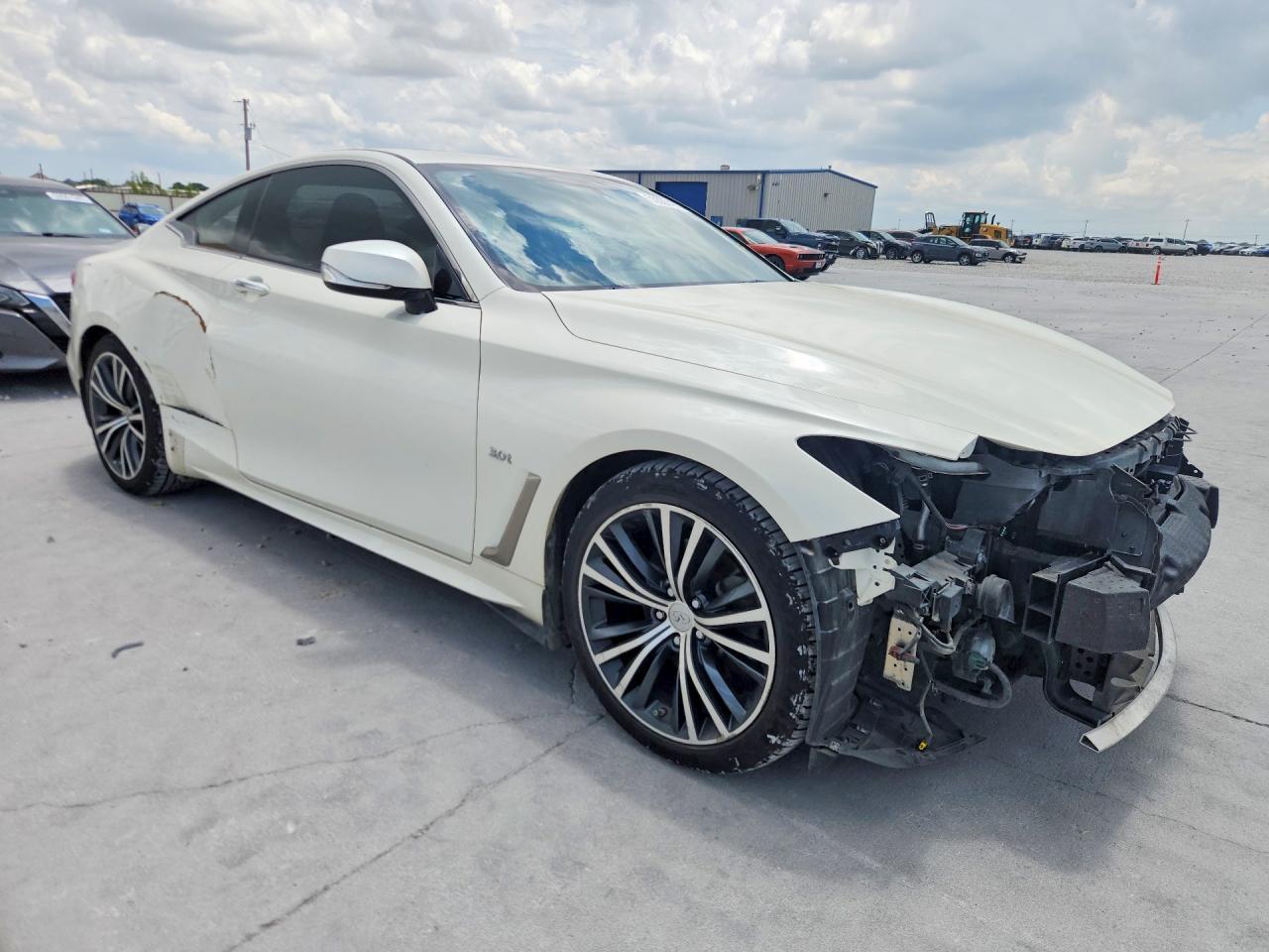 2017 Infiniti Q60 3.0T Premium - Фото 4