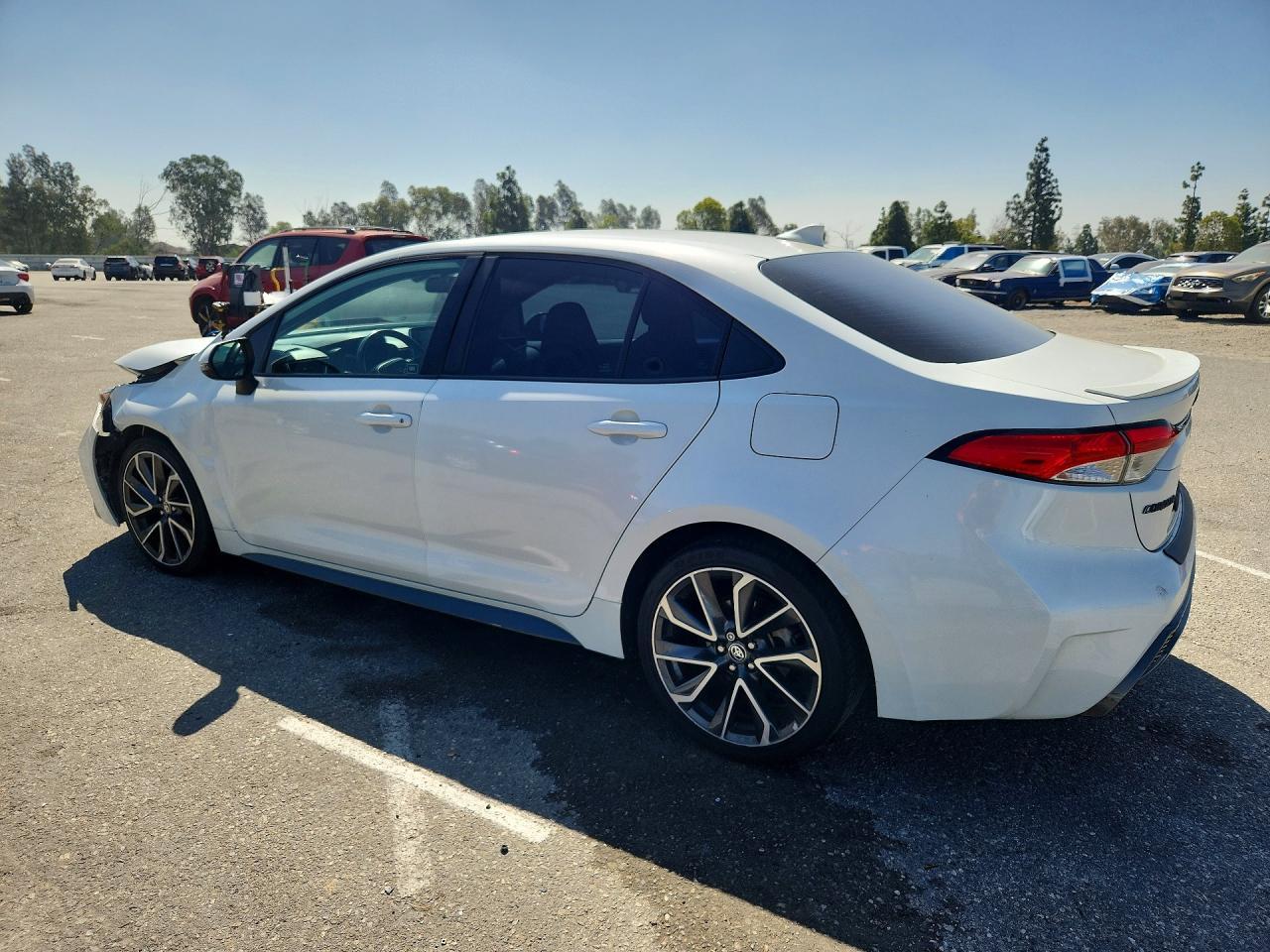 2020 Toyota Corolla Se - Фото 2