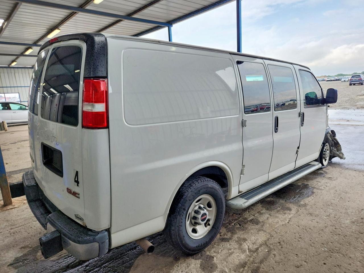 2020 GMC Savana G2500 - Image 3
