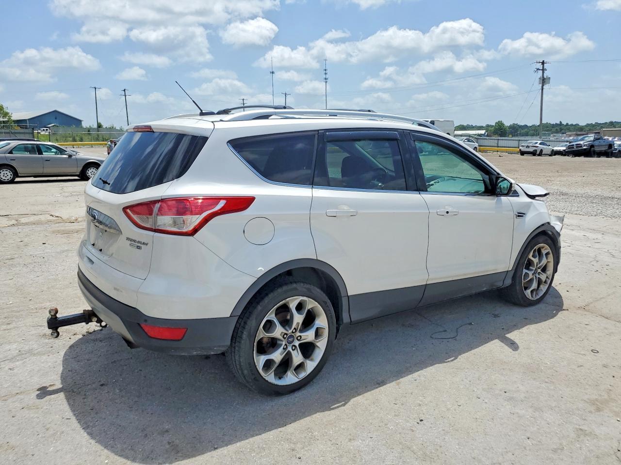 2016 Ford Escape Titanium - Фото 3