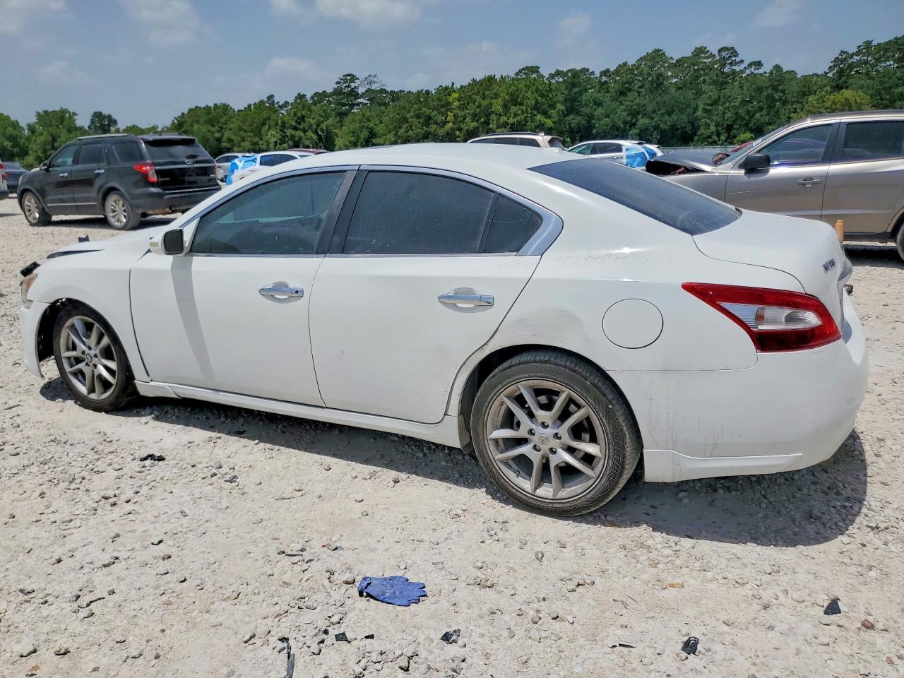 2010 Nissan Maxima 3.5 S - Фото 2