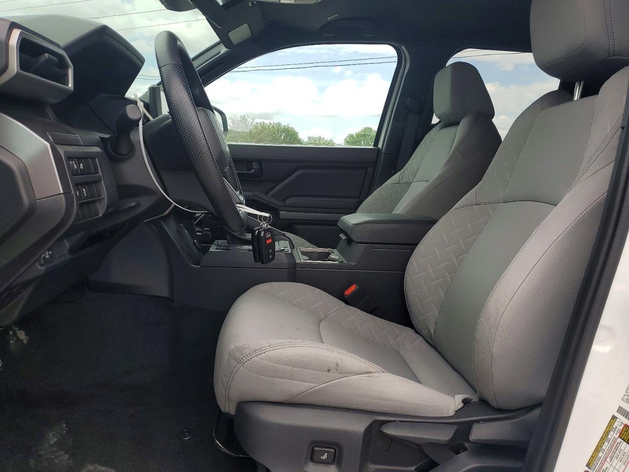 2025 Toyota Tacoma Sr5 - Image 7