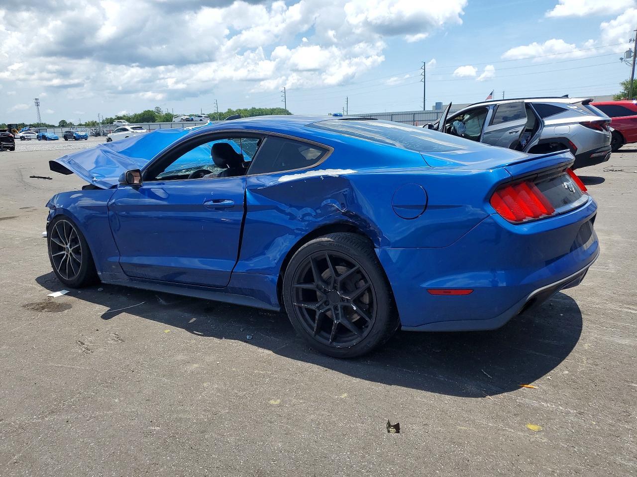 2017 Ford Mustang - Фото 2