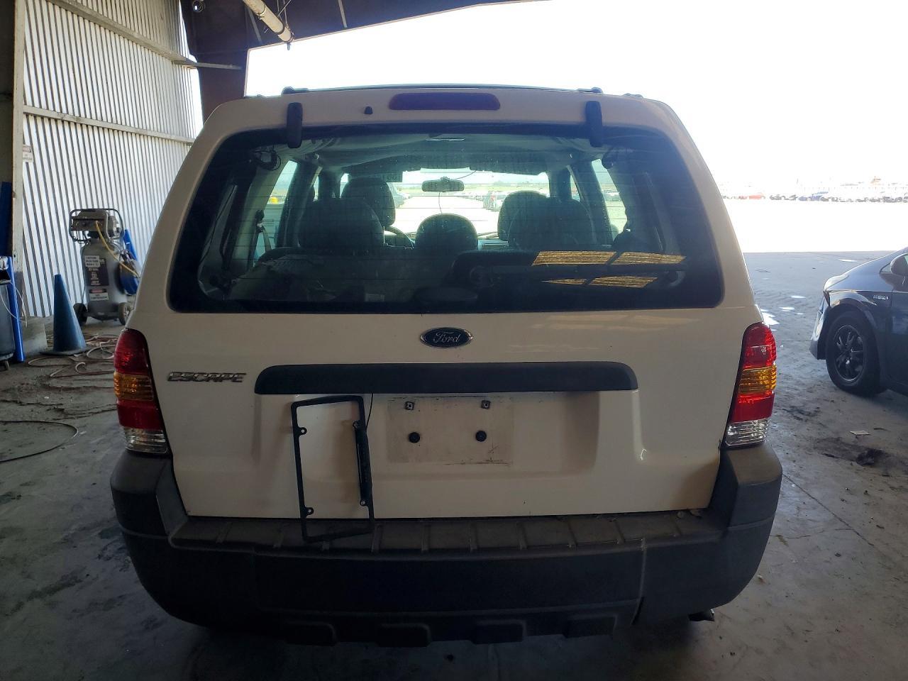 2006 Ford Escape Xls - Фото 6