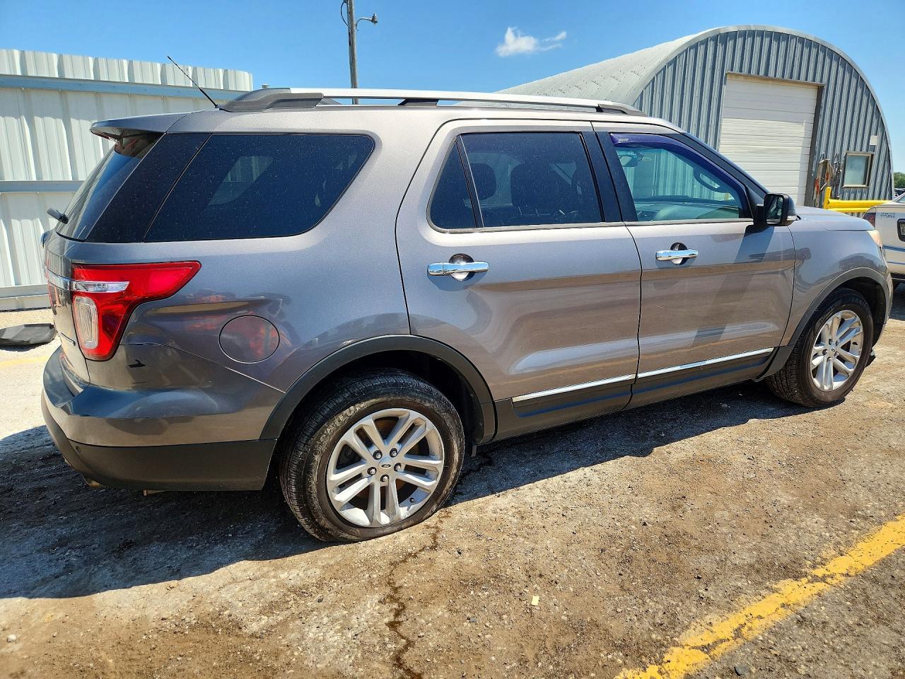 2013 Ford Explorer Xlt - Image 3