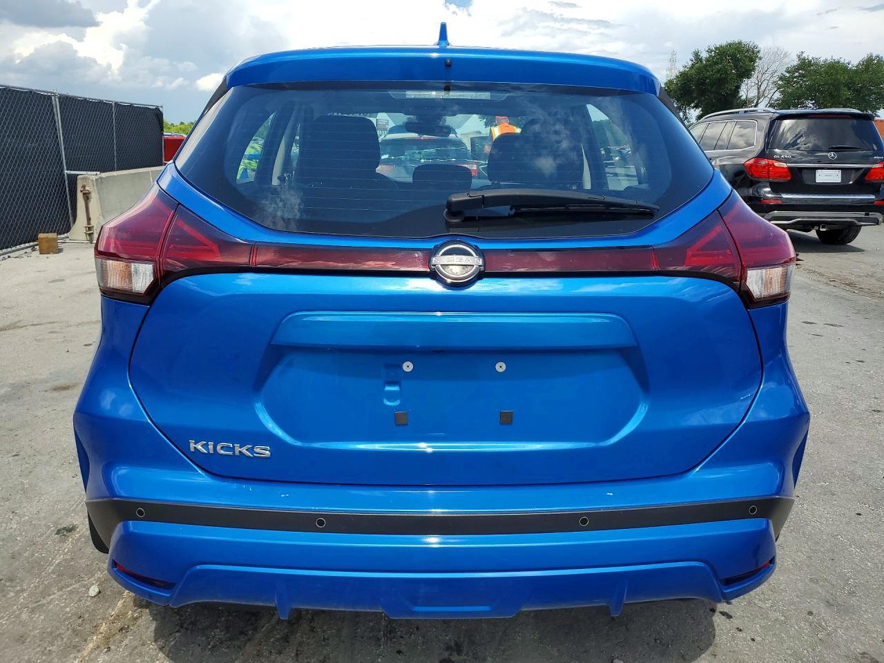 2024 Nissan Kicks S - Image 6