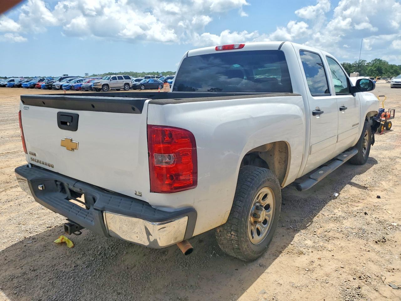 2011 Chevrolet Silverado C1500 Ls - Image 3