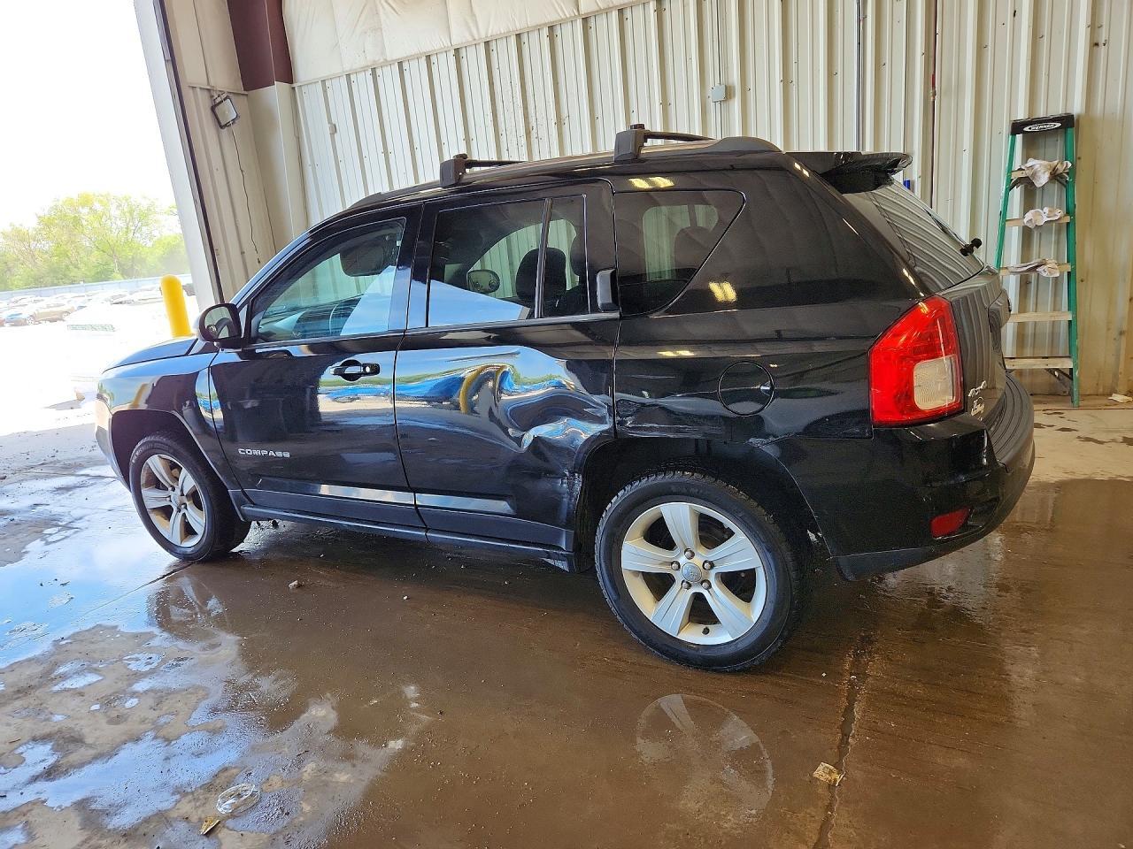 2013 Jeep Compass Sport - Фото 2