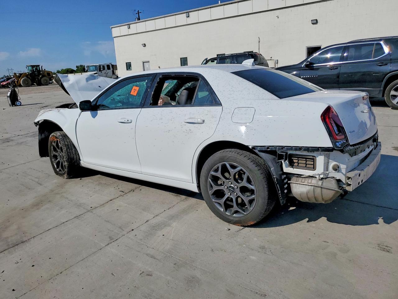 2018 Chrysler 300 S - Фото 2