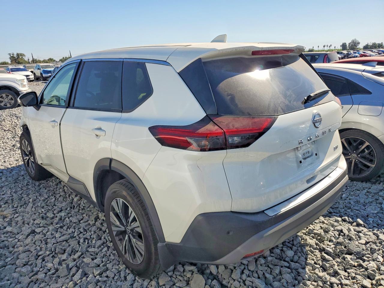 2023 Nissan Rogue - Фото 2